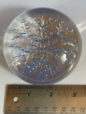 Vintage CRISTAL France Snowflake Paper Weight 3 1/2” 24% Lead Crystal with label